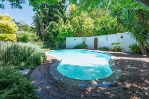 Spacious family Home in Constantia with Pool